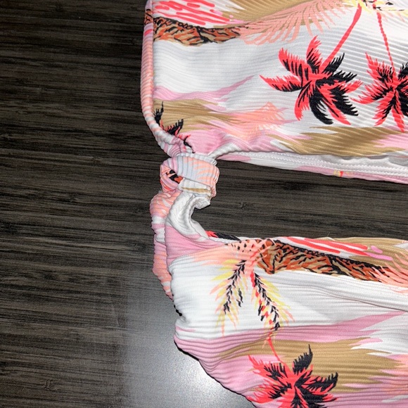 Brand New Bathing Suit with padding - Picture 3 of 6